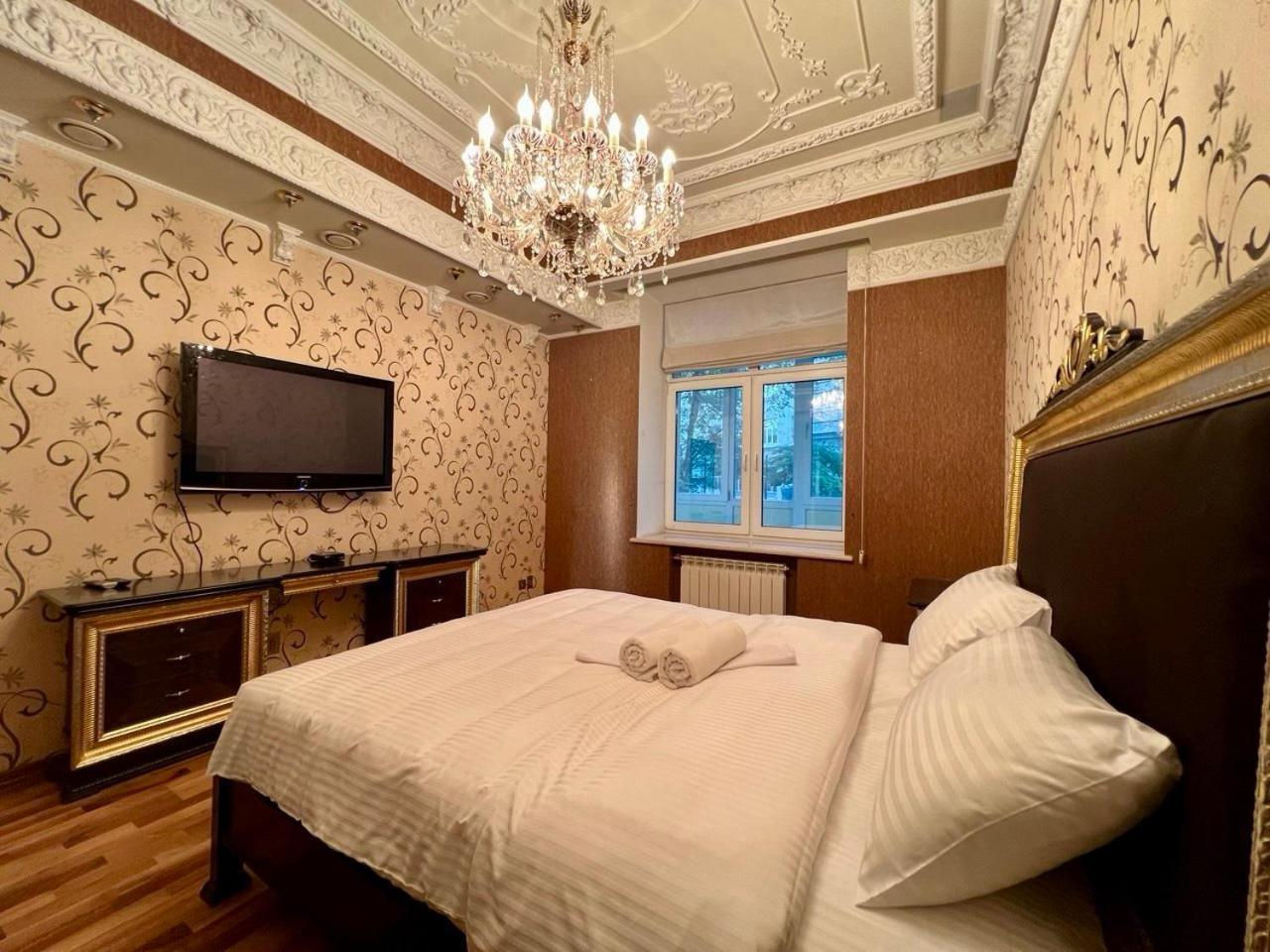 Apartments Rentals Ukraine On Kreshchatik Kyiv Exterior photo